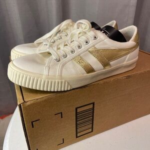 Gola white canvas with gold size 7